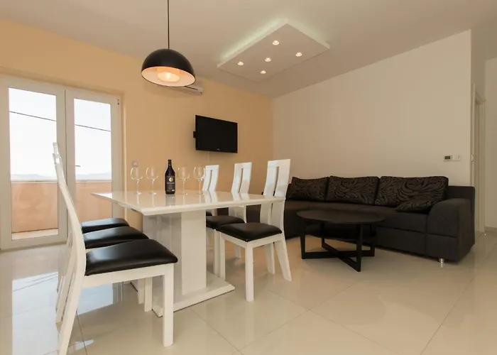 Апартаменты Matko's Oasis A1 3-zimmer-wohnung By Interhome *