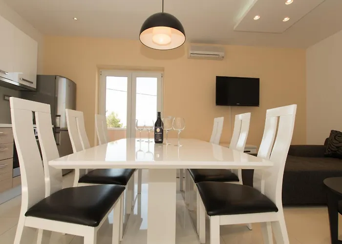 Апартаменты Matko's Oasis A1 3-zimmer-wohnung By Interhome Брела